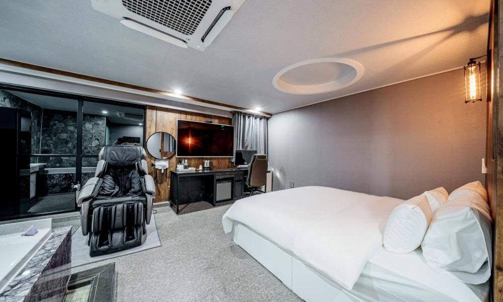 G7 Hotel Dongducheon Экстерьер фото